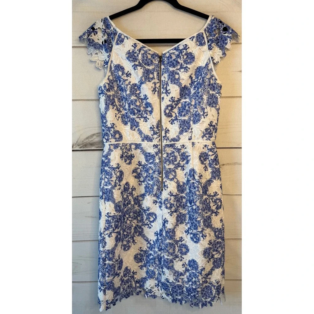 White House Black Market Blue White Floral Lace Sheath Dress Cap Sleeve Size 8
